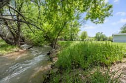 Creekside Corner w/ Hot Tub - Spearfish