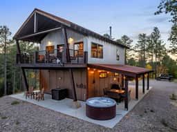 Six Pines Lodge