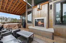 Cliffhanger-Sleeps 12-Hot tub-Skiing-Best views!