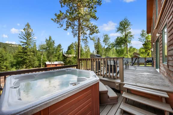 Grizzly Trail Lodge