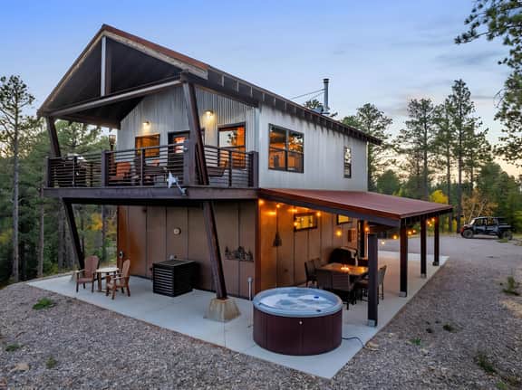 Six Pines Lodge