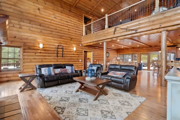 Largest Black Hills Lodge - Sleeps 30 - 13 Bedroom