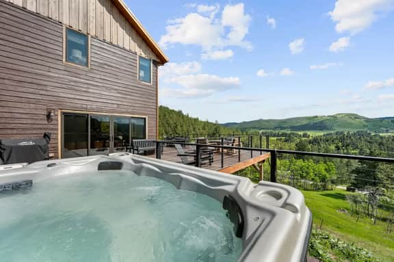 The Deadwood Lookout-Sleeps 22