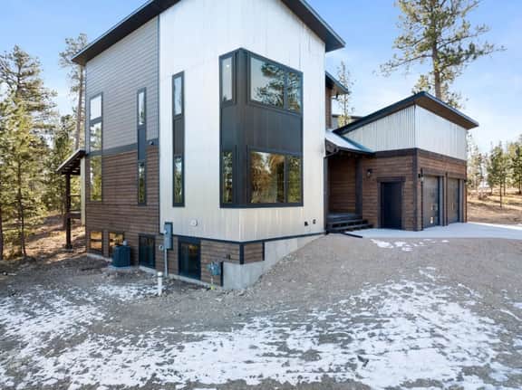 Huge Windows! Modern Powderhouse Pass Home