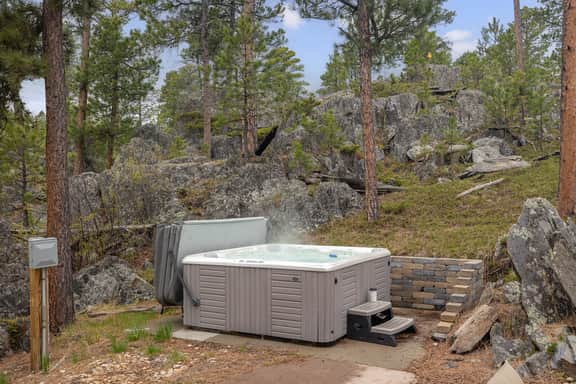 Largest Black Hills Lodge - Sleeps 30 - 13 Bedroom