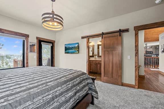 Lazy L Lodge