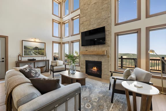Luxury Mountain Retreat with Breathtaking Views | 5BR/5.5BA