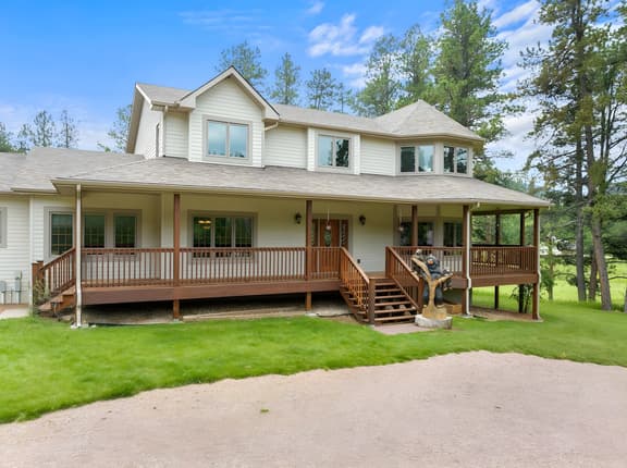 Largest Hill City Cabin-Sleeps 20 with Hot Tub