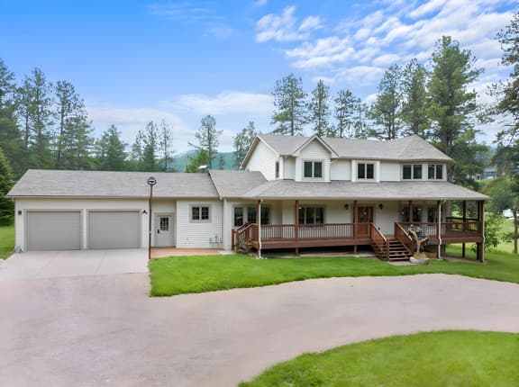 Largest Hill City Cabin-Sleeps 20 with Hot Tub