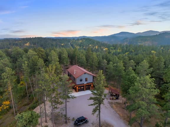 Six Pines Lodge