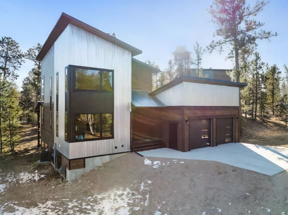 Huge Windows! Modern Powderhouse Pass Home