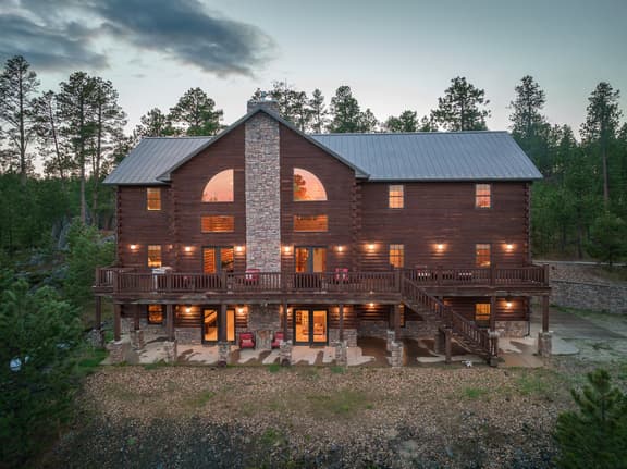 Largest Black Hills Lodge - Sleeps 30 - 13 Bedroom